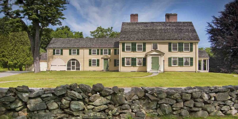 conventional vs fha loans colonial house
